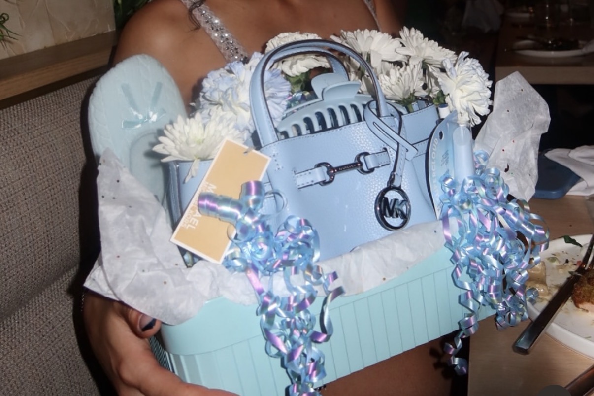 Her’s Purse Bouquet